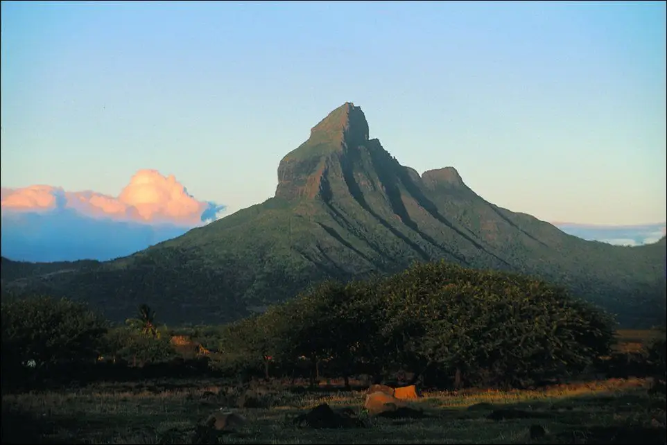 piton de la petite rivière noire